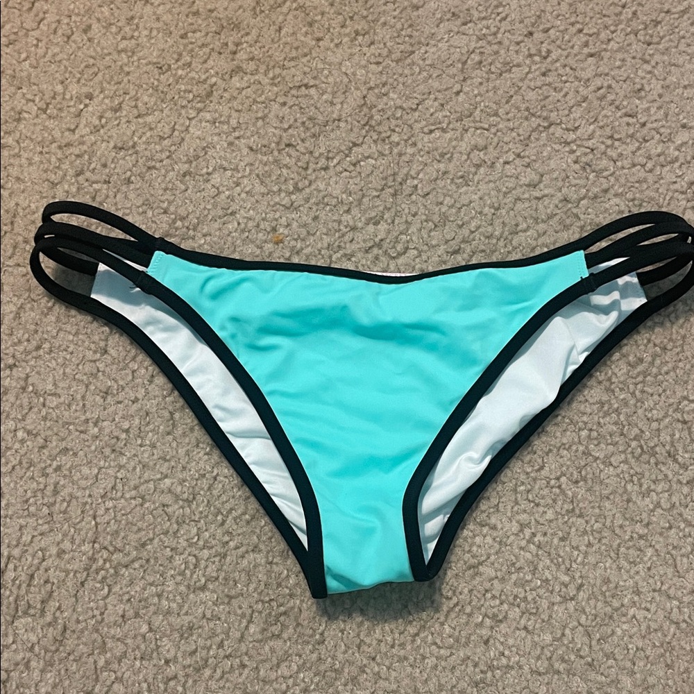 The Strappy Cheeky